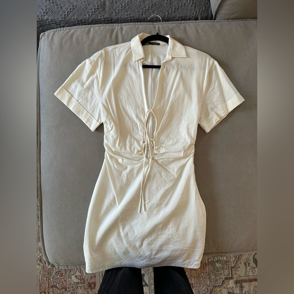 White Dress - Picture 1 of 2